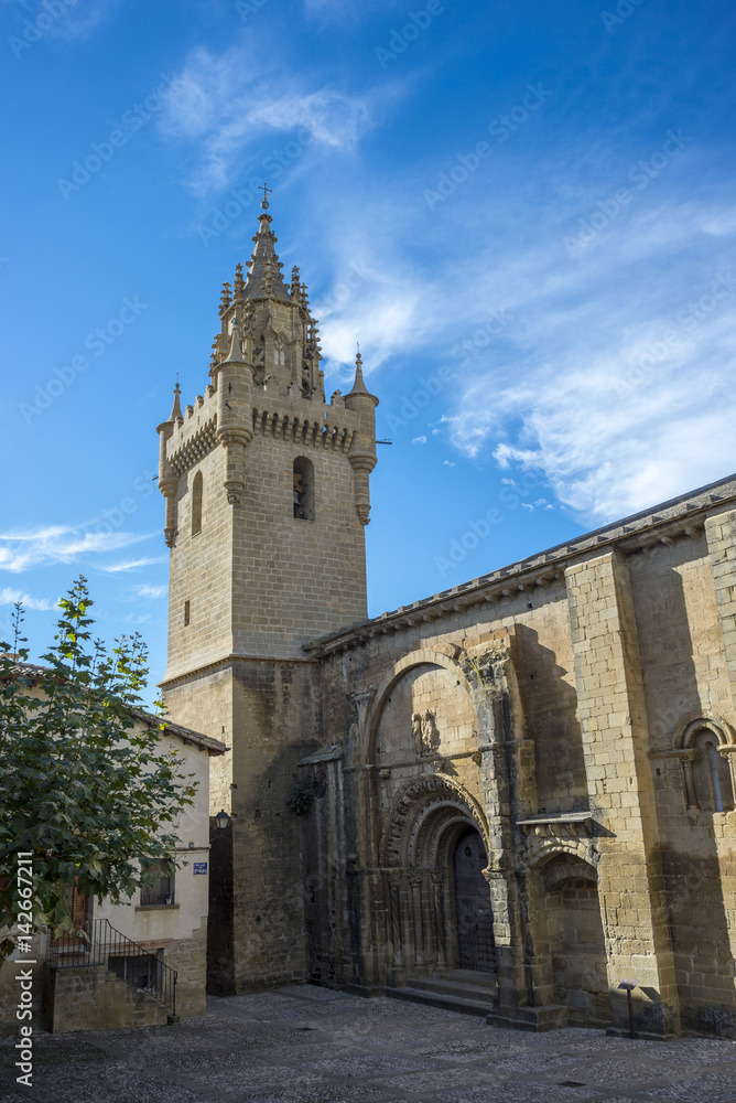 Southern facade of the Church of Santa Maria, in Uncastillo, Zaragoza, Aragon, eastern Spain. It was built between 1135 and 1155 in Romanesque style