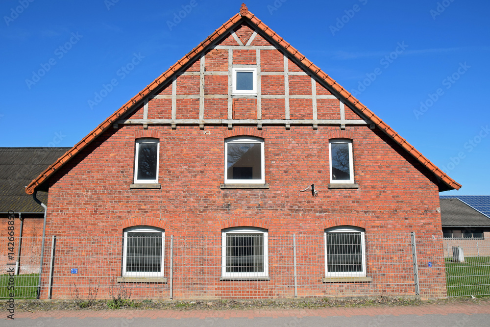 Leerstehendes Landhaus