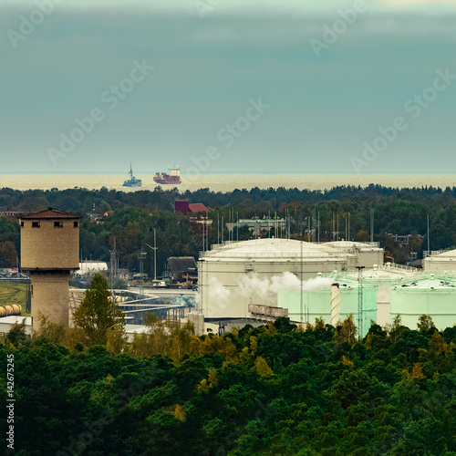 Fuel terminal in Riga. Large oil tanks © InfinitumProdux