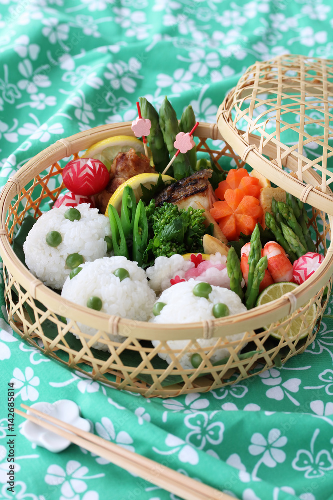 豆ごはんの春の行楽弁当 豆ごはんの春の行楽弁当