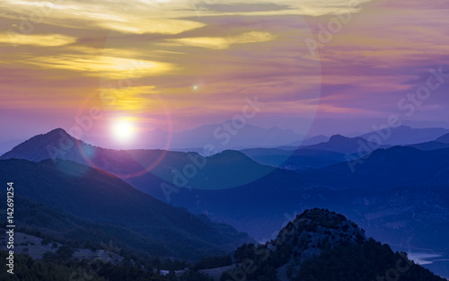 Fototapeta Naklejka Na Ścianę i Meble -  sıradağlar silsileleri ve dağlarda günbatımı