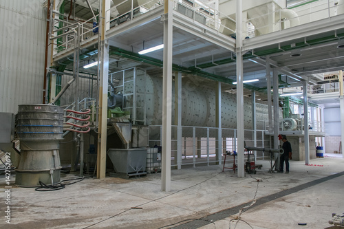 Plant for the production of ceramic masses near the town of Castellоn in Valencia (Spain). November 2007