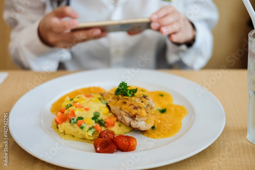 Wallpaper Mural chicken steak Torontodigital.ca