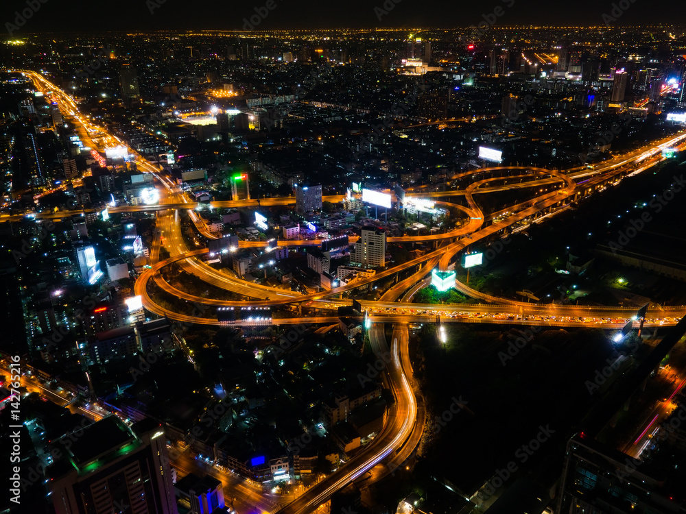 タイ バンコクの高速道路のジャンクション 夜景 Stock 写真 Adobe Stock