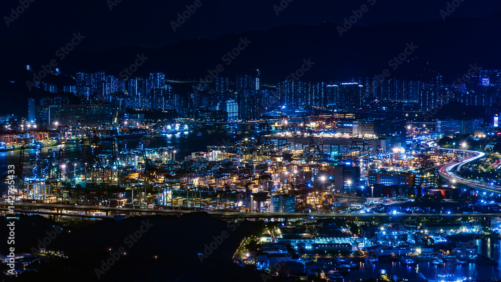 香港のコンテナターミナル夜景