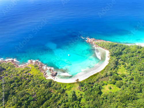 Anse Cocos, einsamer Strand auf La Digue - Seychellen