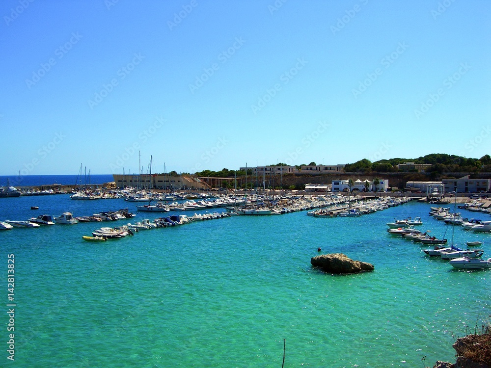 Italia, Salento: Vista sul porto di Otranto.