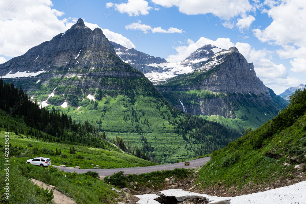 Alpine scenery along Going-to-the-Sun road in Glacier National Park, USA