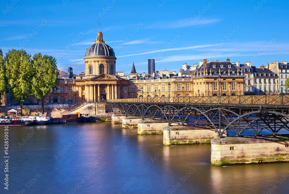  Pont des Arts leading towards  Institut de France, Paris, France