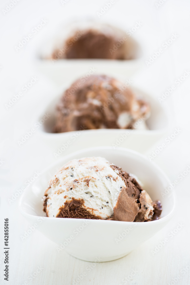 Vanilla and Chocolate Ice Cream Scoops Vanilla and Chocolate Ice Cream Scoops