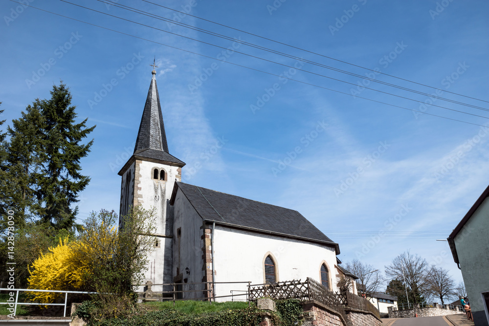Kirche in Saarfels Kirche in Saarfels