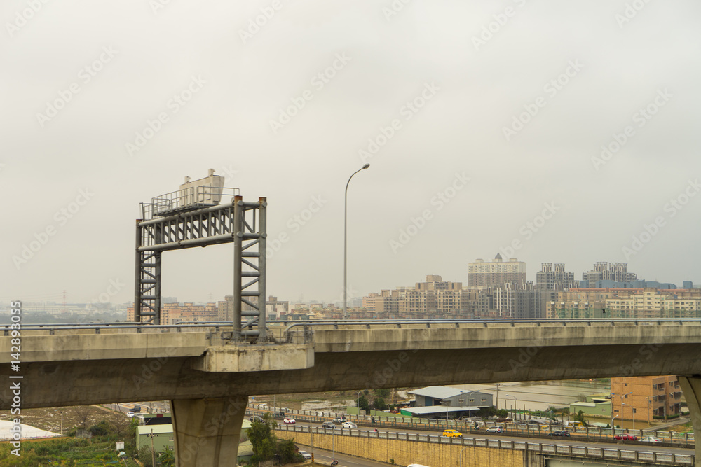 Naklejka premium Expressway in the big cities in the sky with clouds.