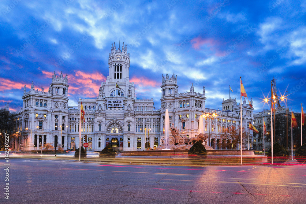 Fototapeta premium Madrid Plaza de Cibeles Amanecer
