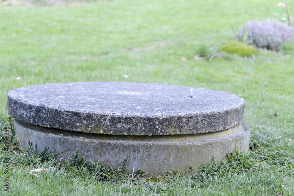 Fototapeta premium Studnia