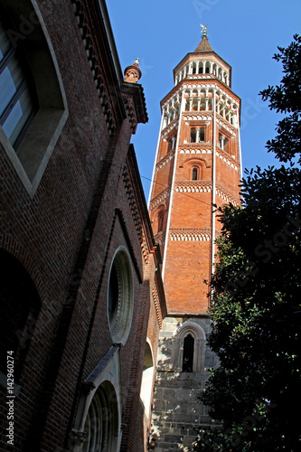 facciata e campanile di san Gottardo al Palazzo; Milano photo