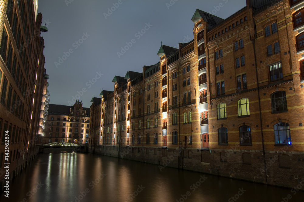 Hamburg Speicherstadt bei Nacht