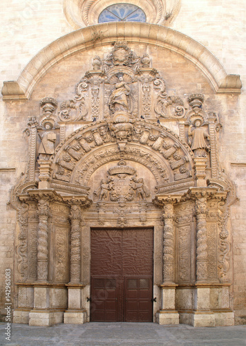reich verziertes Kirchenportal