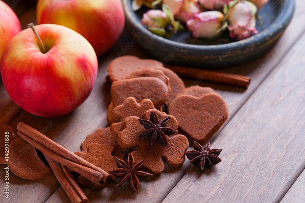 Gingerbreads, apples and roses buds Gingerbreads, apples and roses buds