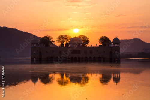 Wallpaper Mural Jal Mahal at sunset
 Torontodigital.ca