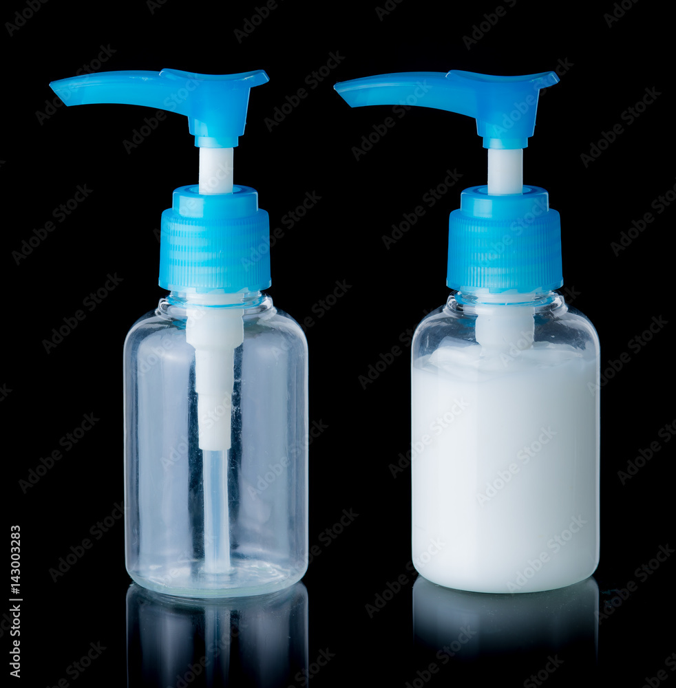 Clear plastic pump bottle for making mock up. Lotion, gel and cream products Clear plastic pump bottle for making mock up. Lotion, gel and cream products