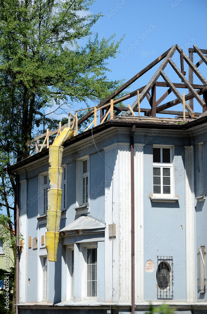 House in reconstruction