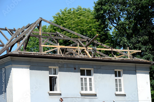 Obraz na płótnie House in reconstruction w salonie
