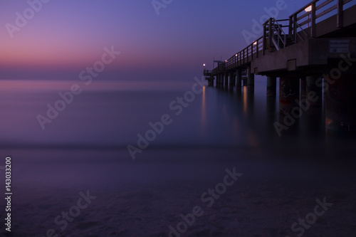 Wallpaper Mural Seebrücke am Abend Torontodigital.ca