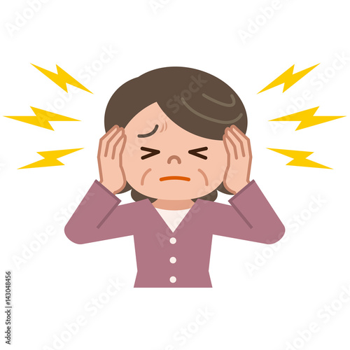 耳鳴りに悩むシニア女性