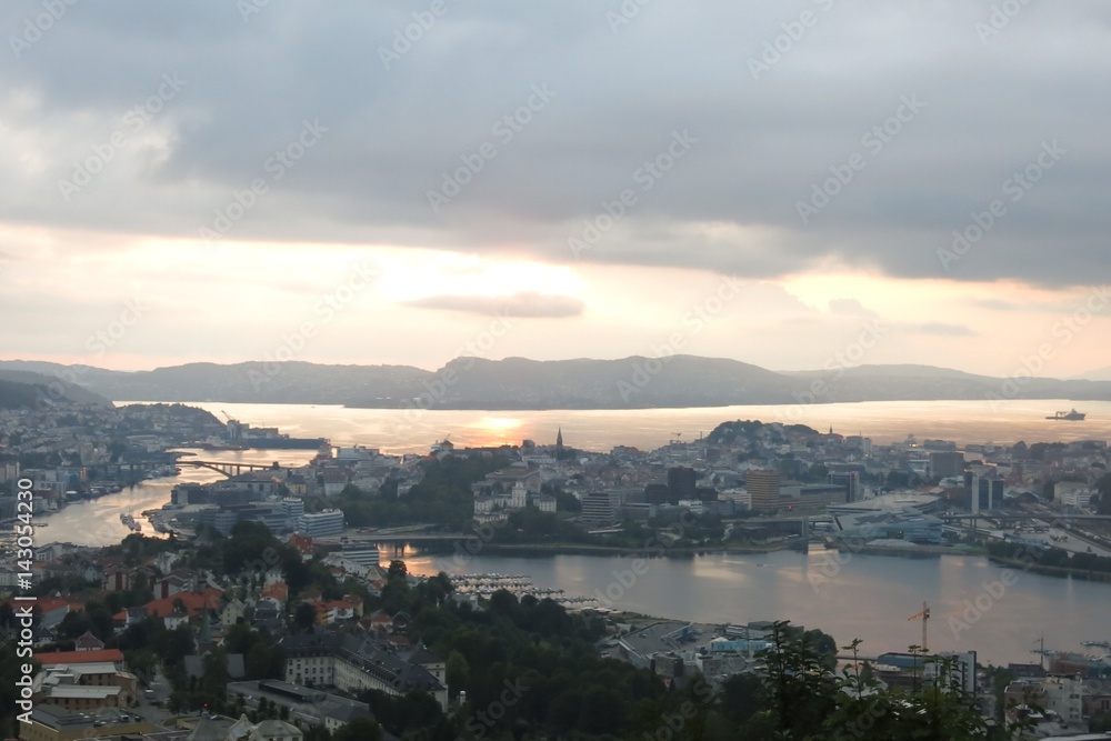 Bergen Norvège au coucher de soleil