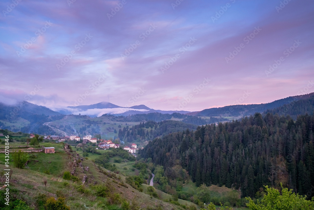 Obraz premium Sunset over Yagodina