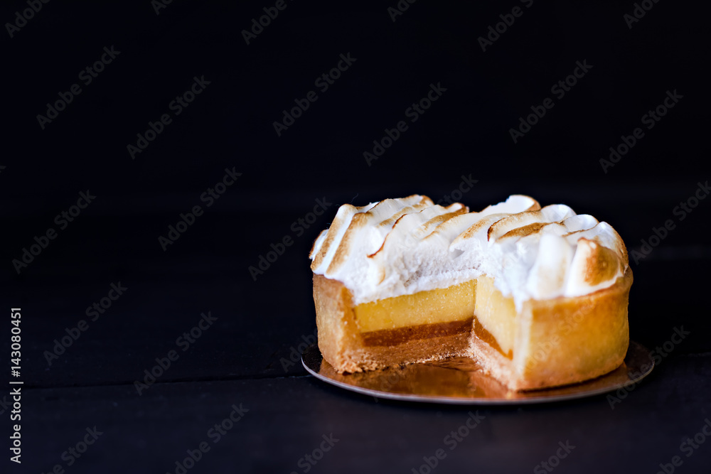 Tartlet with meringue Tartlet with meringue