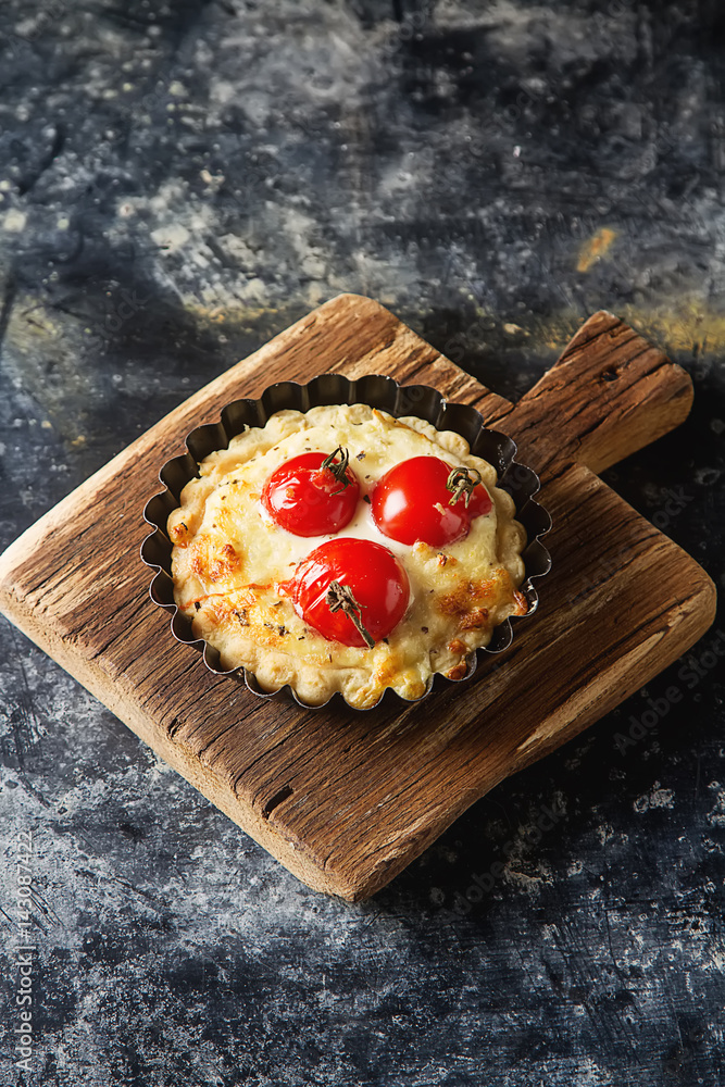 tomato quiche with wine, the national prescription France.