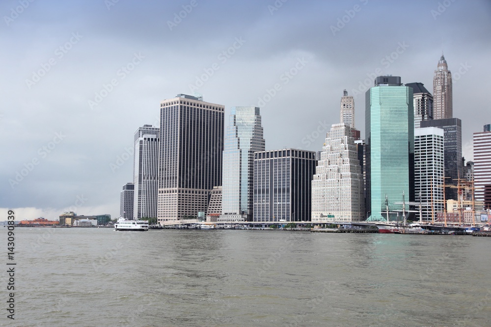 Fototapeta premium New York rain clouds