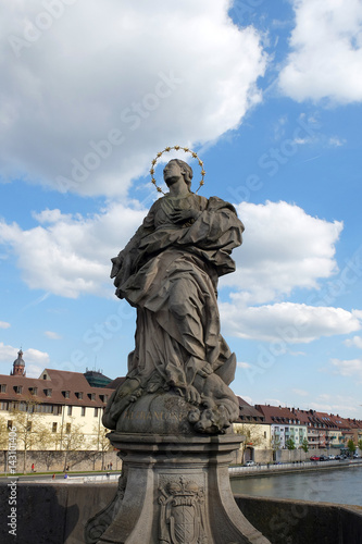 Die Heilige Jungfrau Maria, dargestellt als Patrona Franconiae photo