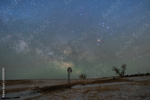 Fototapeta Naklejka Na Ścianę i Meble -  Milky Way over the Plains