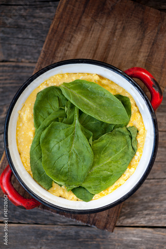 Baked omelet with spinach and cheese