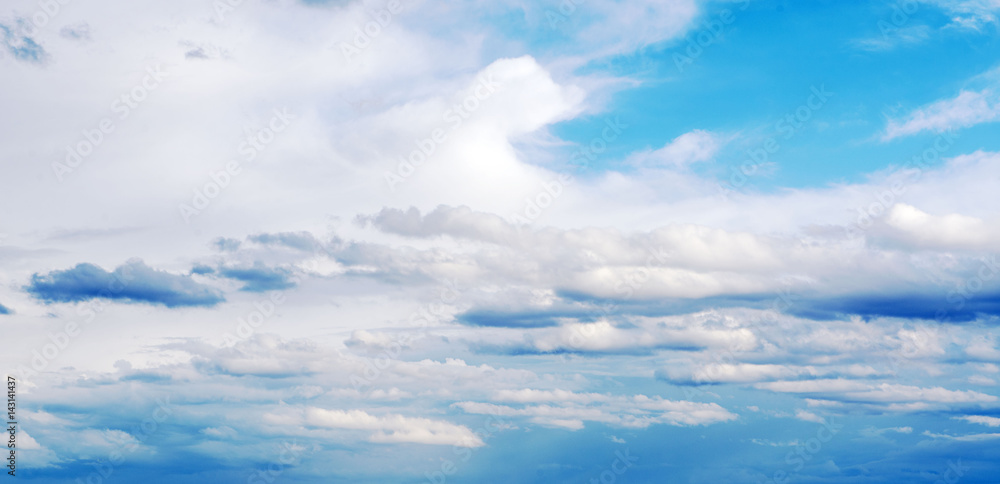 Nuebes in the blue sky. Nuebes in the blue sky.