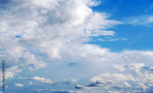 Nuebes in the blue sky. Fresh air. Meteorology. © Freestocker