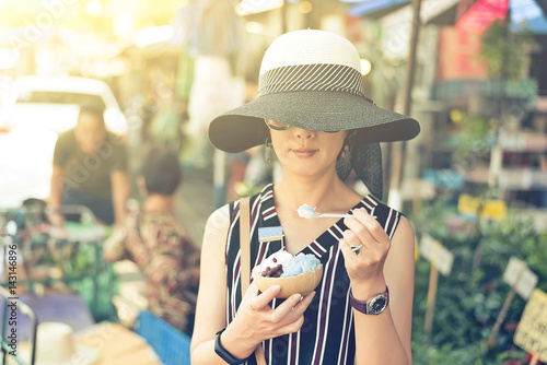 Photography woman hold a coconut ice