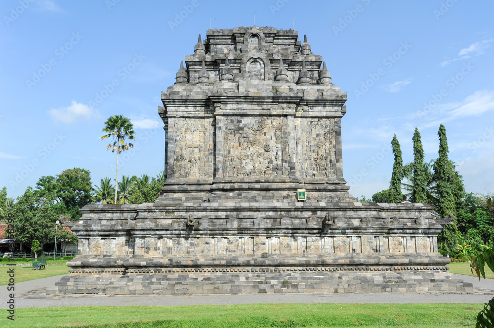 Fototapeta premium Mendut Buddhist temple located near Borobudur in Java