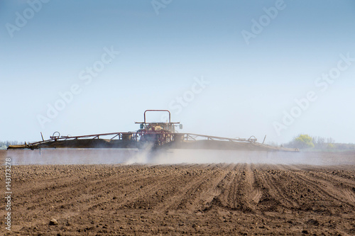 Corn Spraying,chemicals management