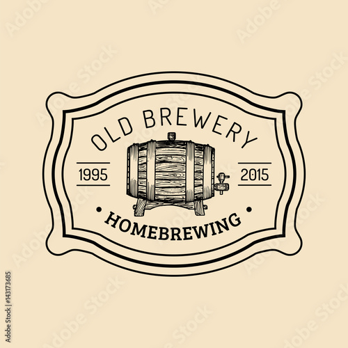 Kraft beer barrel logo. Old brewery icon. Hand sketched keg illustration. Vector vintage lager, ale label or badge.