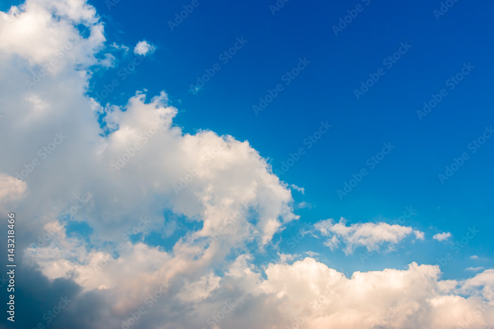 Fototapeta premium colorful dramatic sky with cloud at sunset