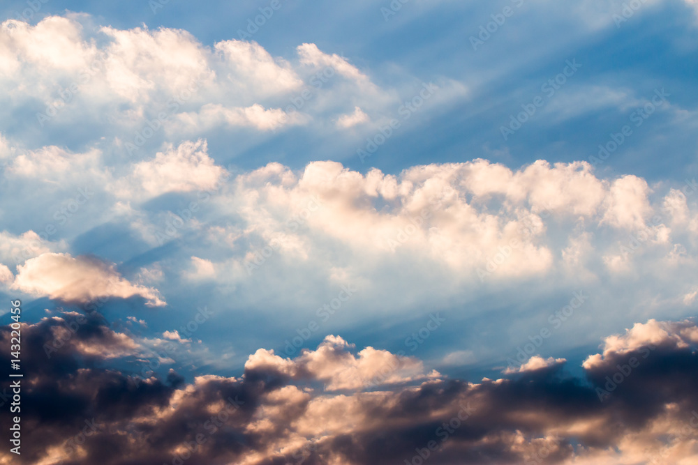 Obraz premium colorful dramatic sky with cloud at sunset