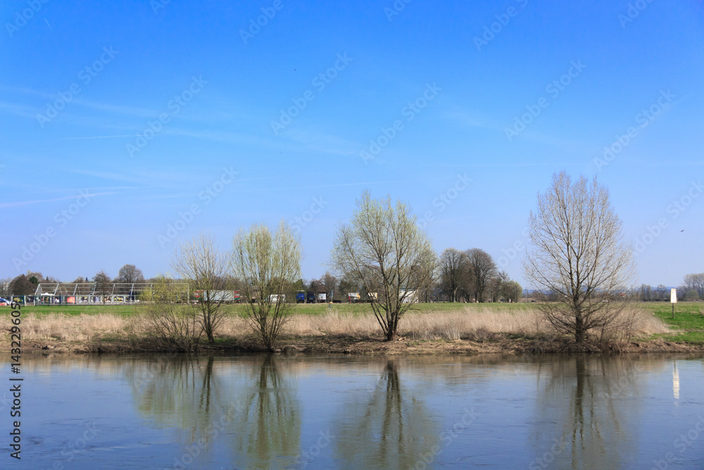 Weser Flusspromenade 