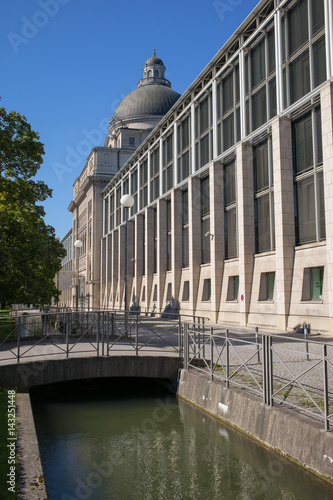 Obraz na płótnie Bayerische Staatskanzlei in München w salonie
