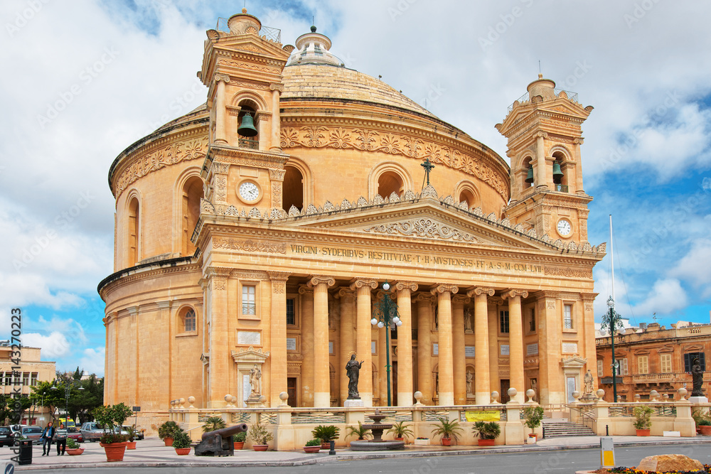 Rotunda Dome church of Mosta Malta - obrazy, fototapety, plakaty 