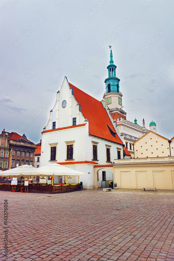 Obraz premium Market Square with Old Town Hall in Market Square Poznan