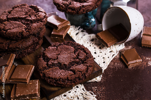 Round chocolate cookies