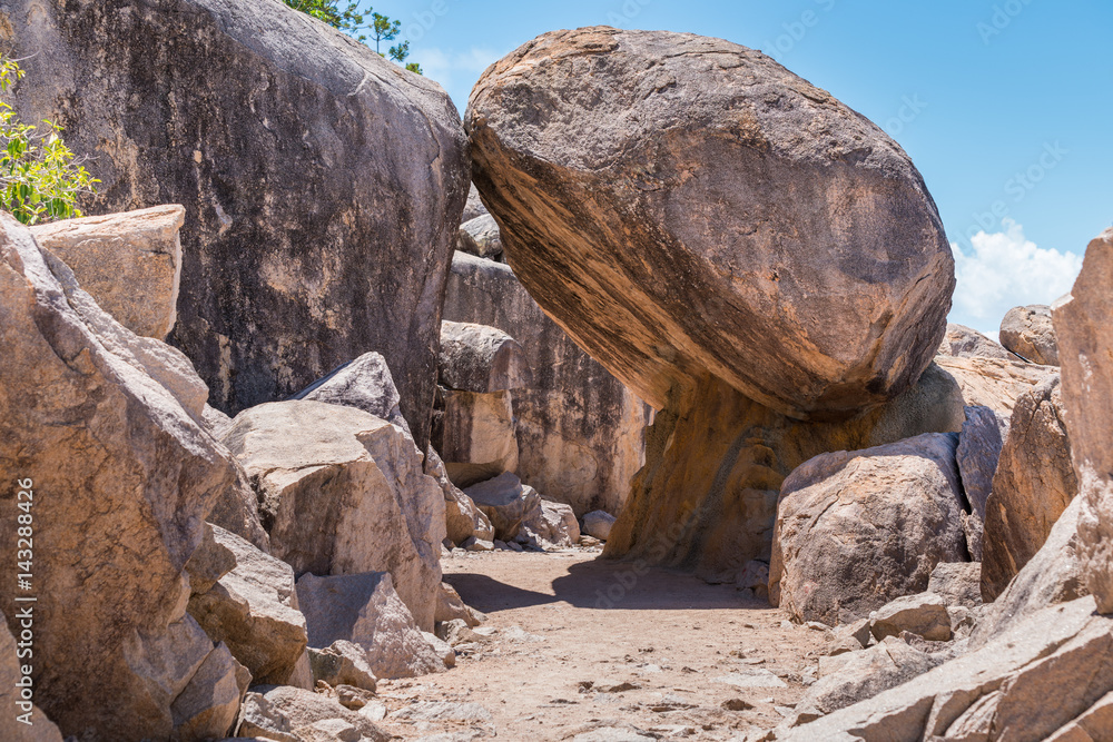 Natural Rock Arch, Geoffrey Bay, Magnetic Island, Australia Natural Rock Arch, Geoffrey Bay, Magnetic Island, Australia